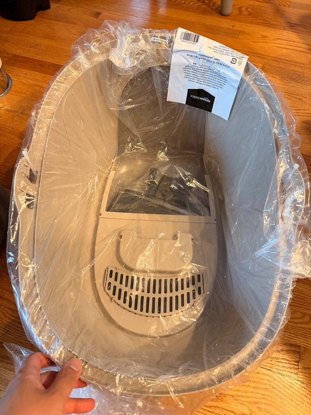 Cat Litter Box New!! never used 2 for 30 - photo 2