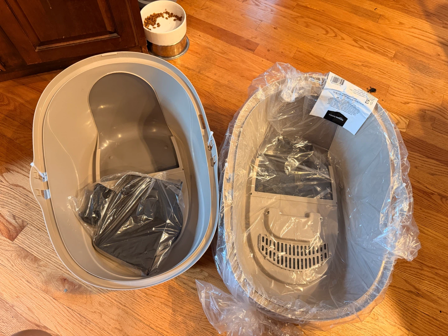 Cat Litter Box New!! never used 2 for 30 - photo 4