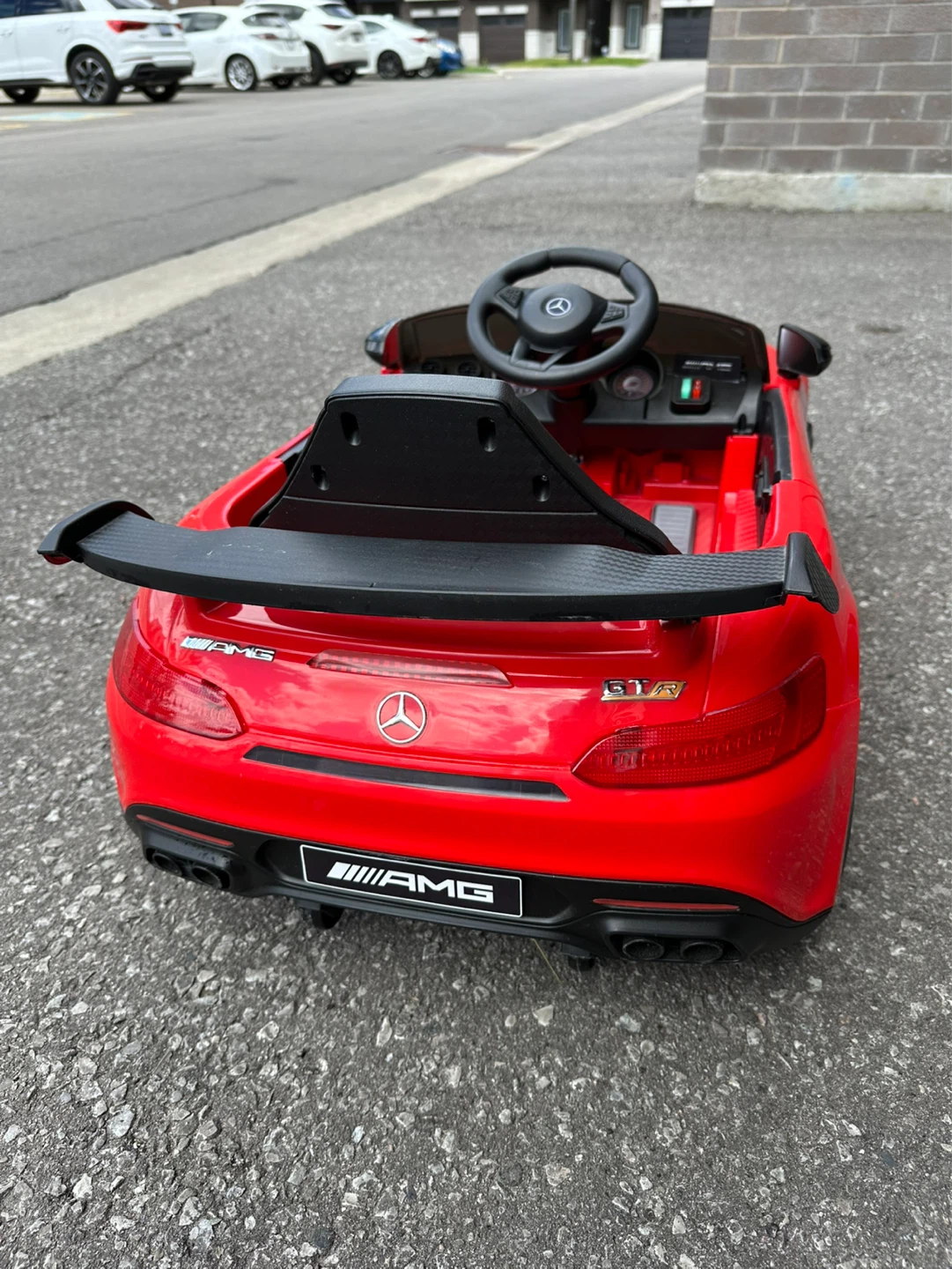 Kids Mercedes-Benz AMG Ride-On Car - photo 2