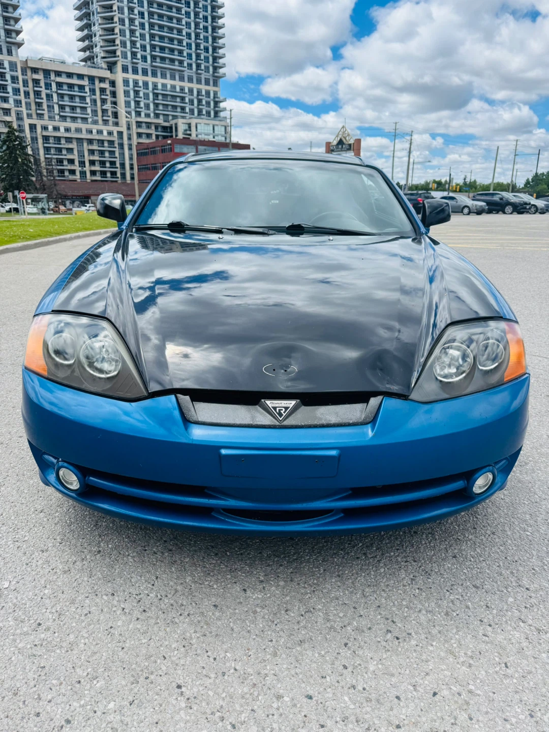 2004  Hyundai Tiburon Coupe Sport ( LOW KM )