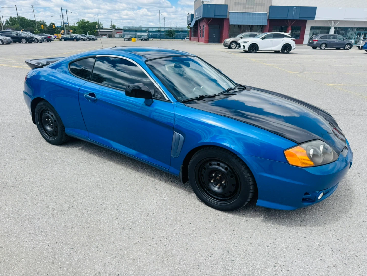 2004  Hyundai Tiburon Coupe Sport ( LOW KM ) - photo 2