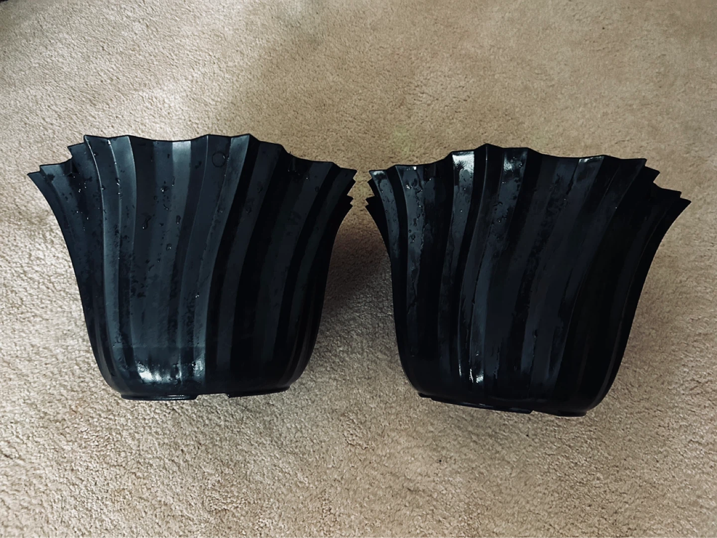 2 Black Flower Pots