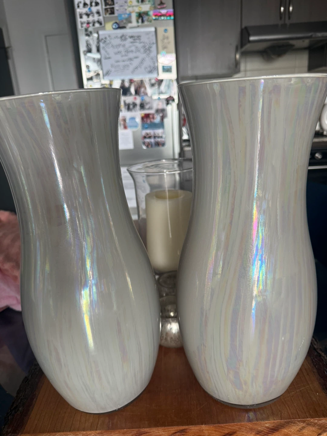 Set of 2 Pearlescent White Vases