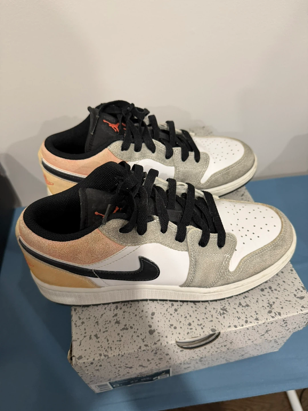 Air Jordan 1 Low SE "Elephant Print" Sneakers - photo 3