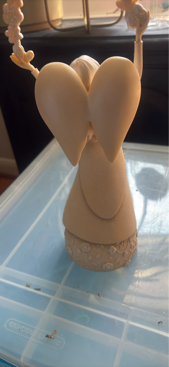Beautiful Angel Statue - photo 2