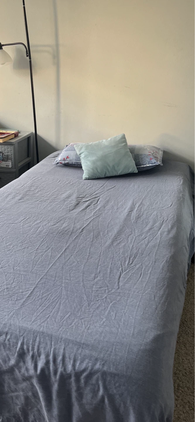 Twin size bed