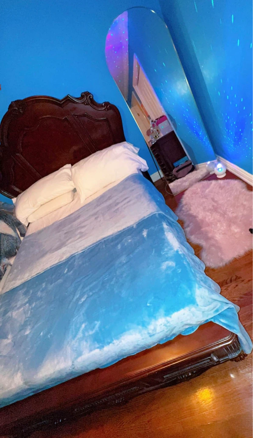 Moving SALE Bedroom Furniture Set - Mahogany Finish - photo 4