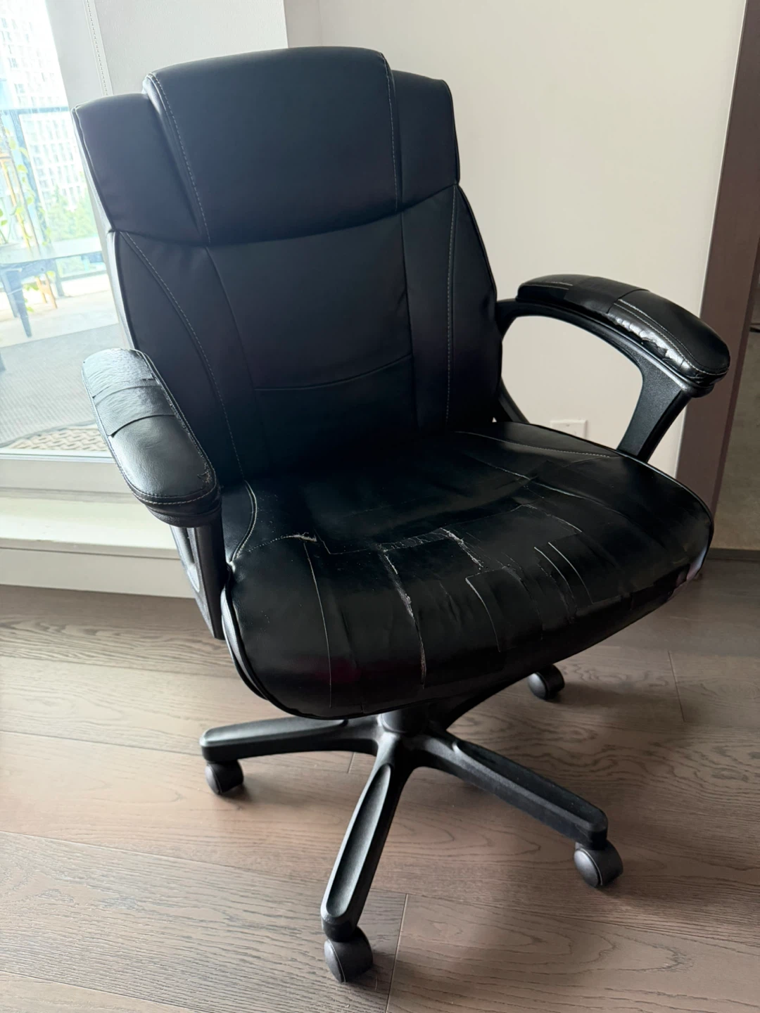 Free office chair - photo 3