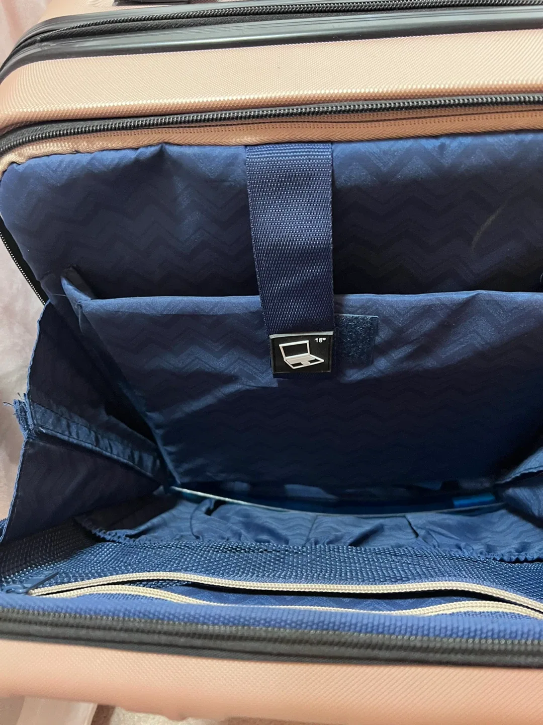 Carry on luggage - photo 2