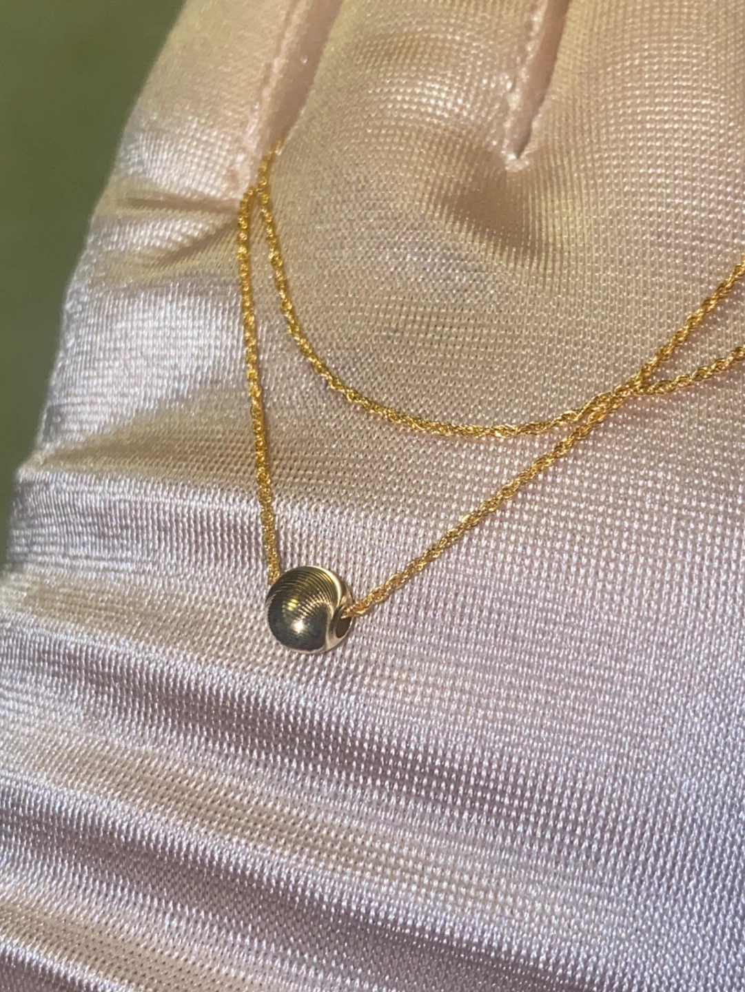 18 K Gold Layered Necklace with Bead Pendant - photo 2