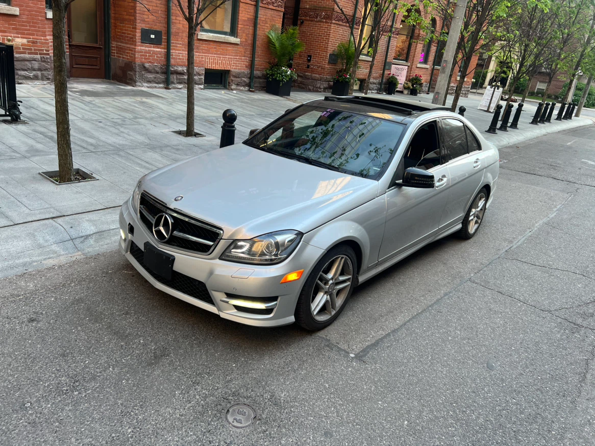 2013 Mercedes-Benz C350 4Matic AMG pkg - photo 2
