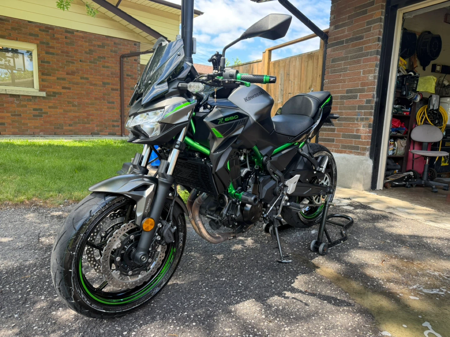For sale 2023 Kawasaki Z650 - photo 2