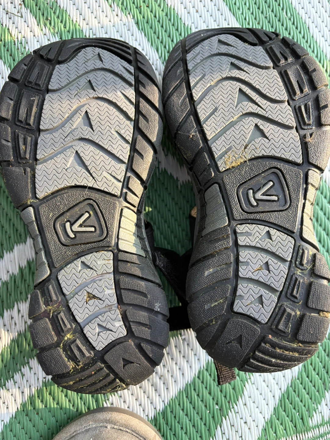 KEEN closed toe sandals women’s Sandals Size 8 - photo 2