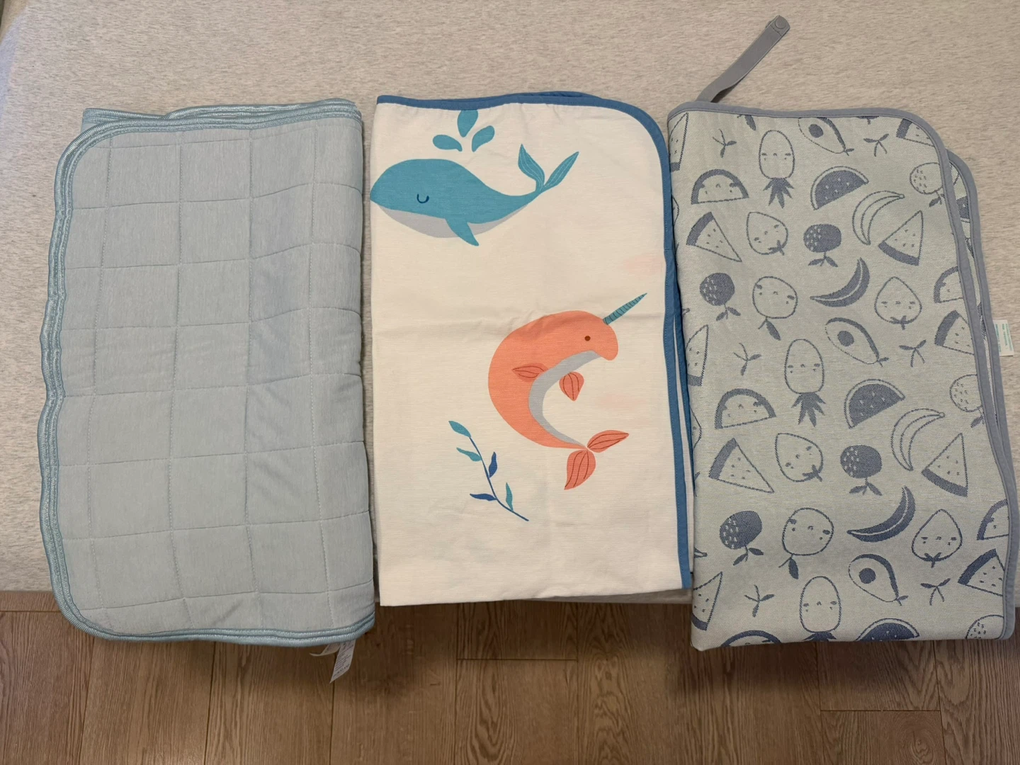 IKEA Crib with Drawer & Lullaby Earth 2 Stage Mattress - photo 3