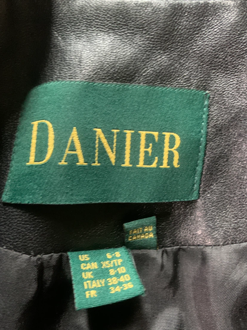 Danier Leather Jacket - Size XS/TP - photo 4