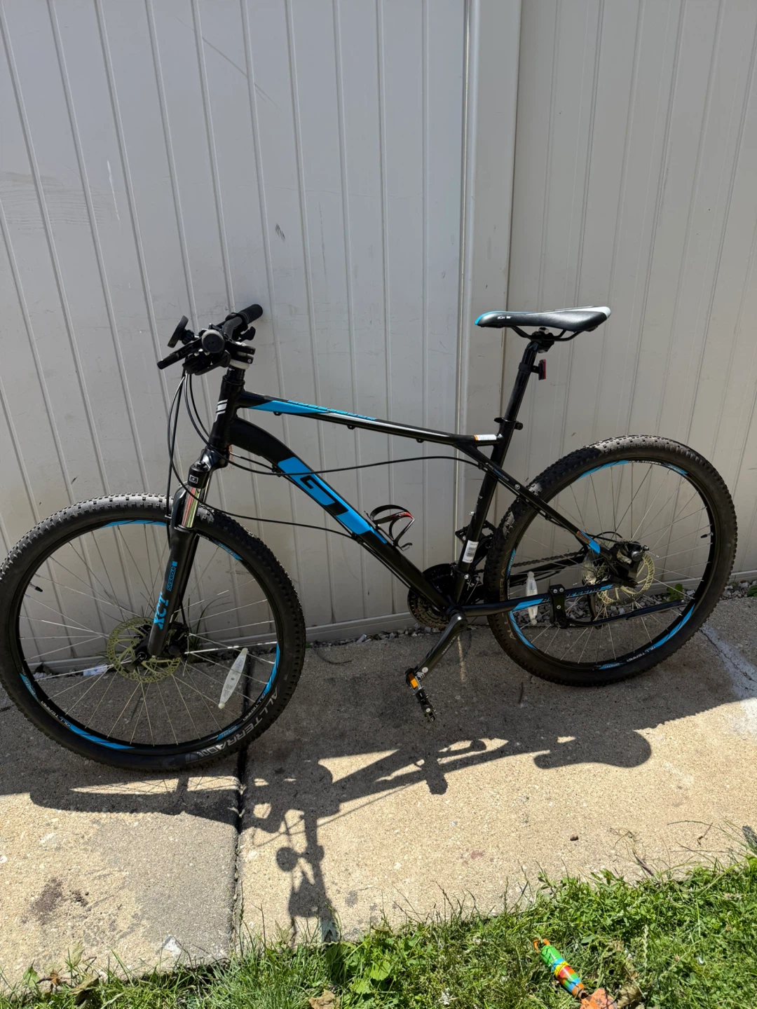 GT Aggressor Pro Mountain Bike