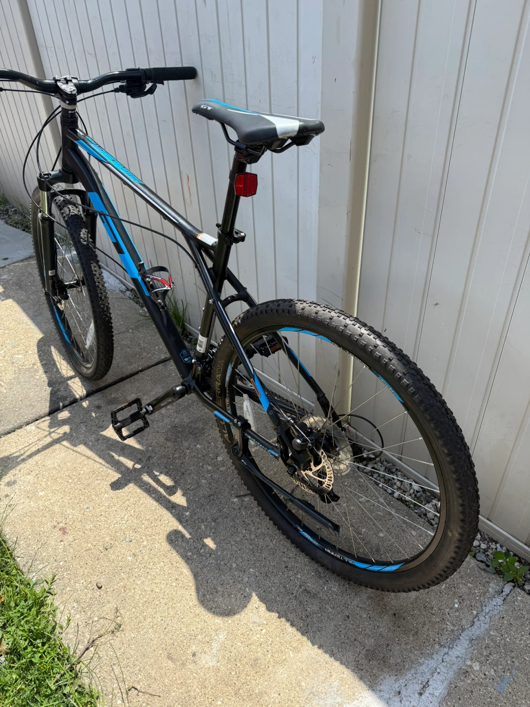 GT Aggressor Pro Mountain Bike - photo 4
