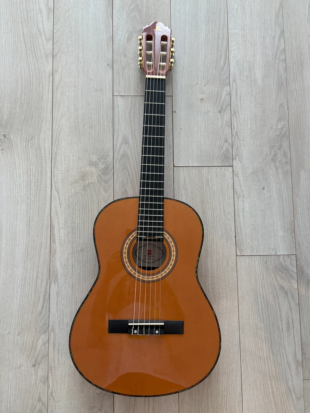 Vangoa 36-inch Beginner Classical Guitar Kit - photo 2