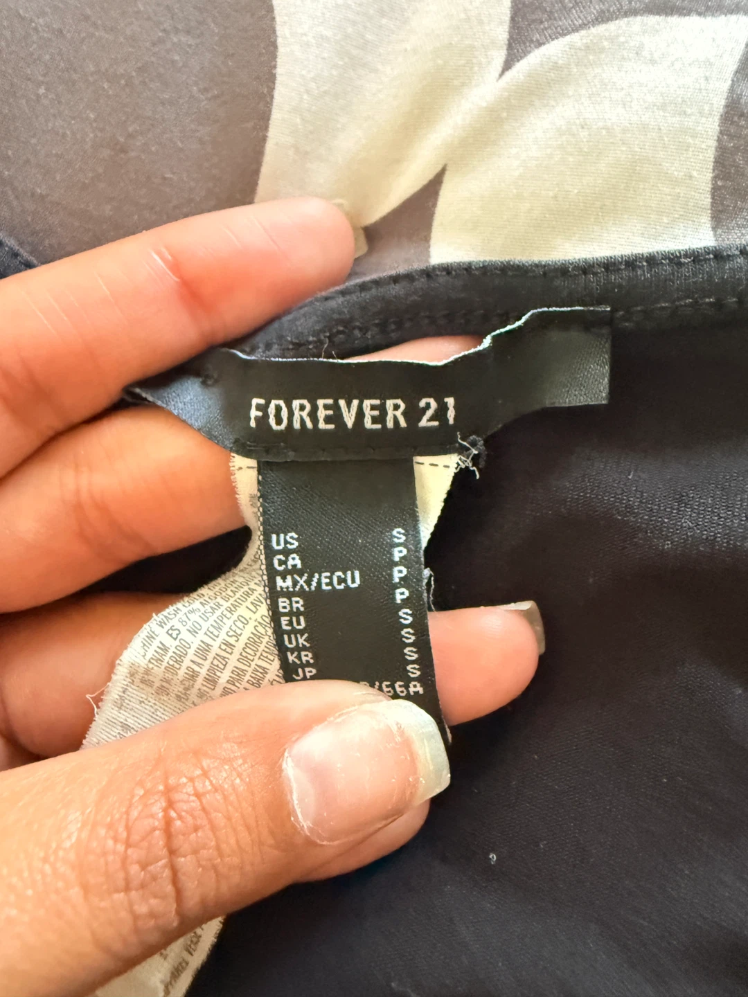 Forever 21 Black V-Neck Romper Size S - photo 2