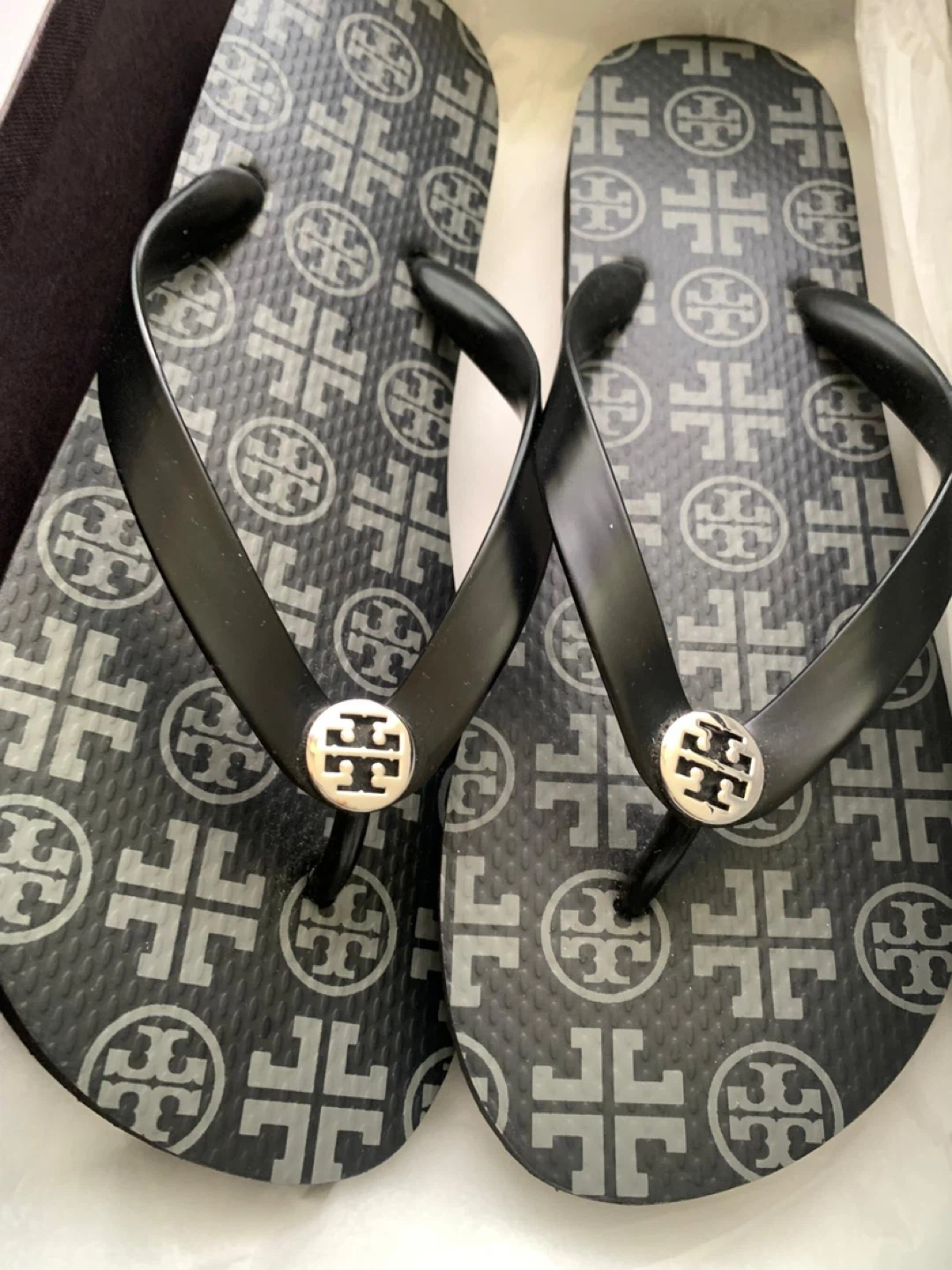Tory Burch Flip Flops - Black Logo Print - photo 2