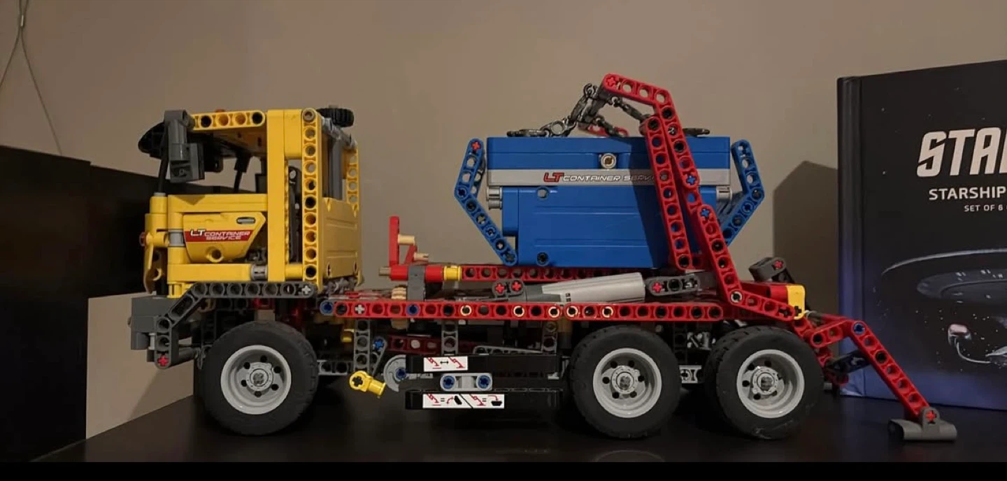 LEGO Technic Container Truck