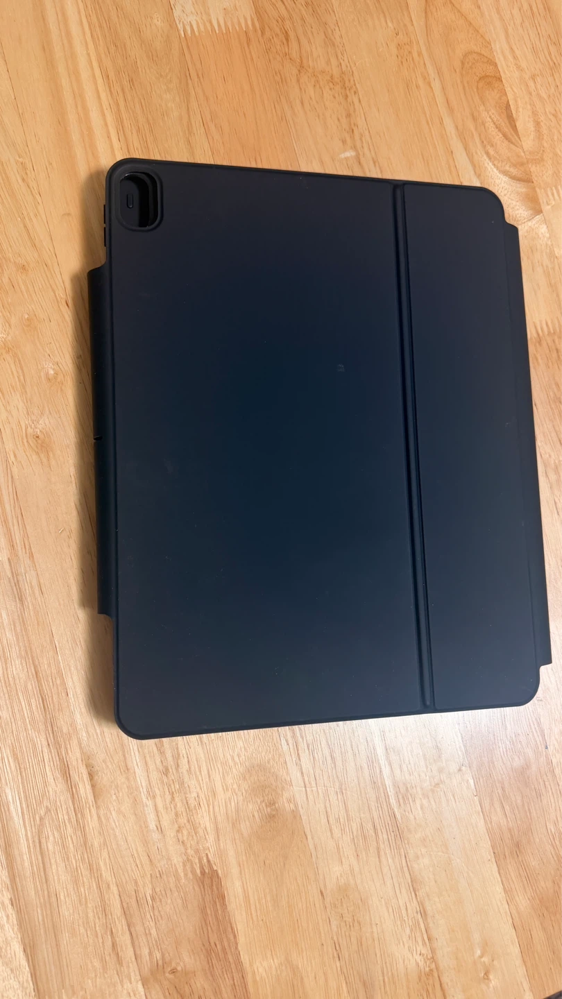 Ipad Air 13 inch case keyboard - photo 2
