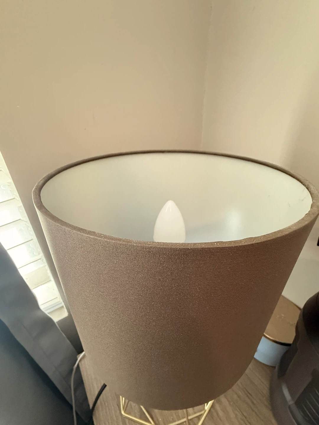 Modern Geometric Base Table Lamp