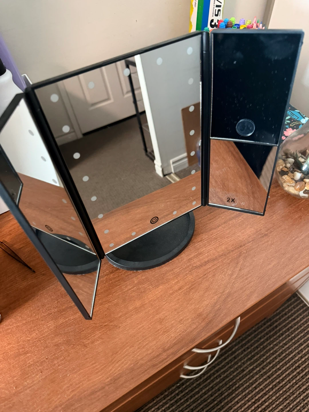 Tri-fold LED Makeup Mirror - photo 2