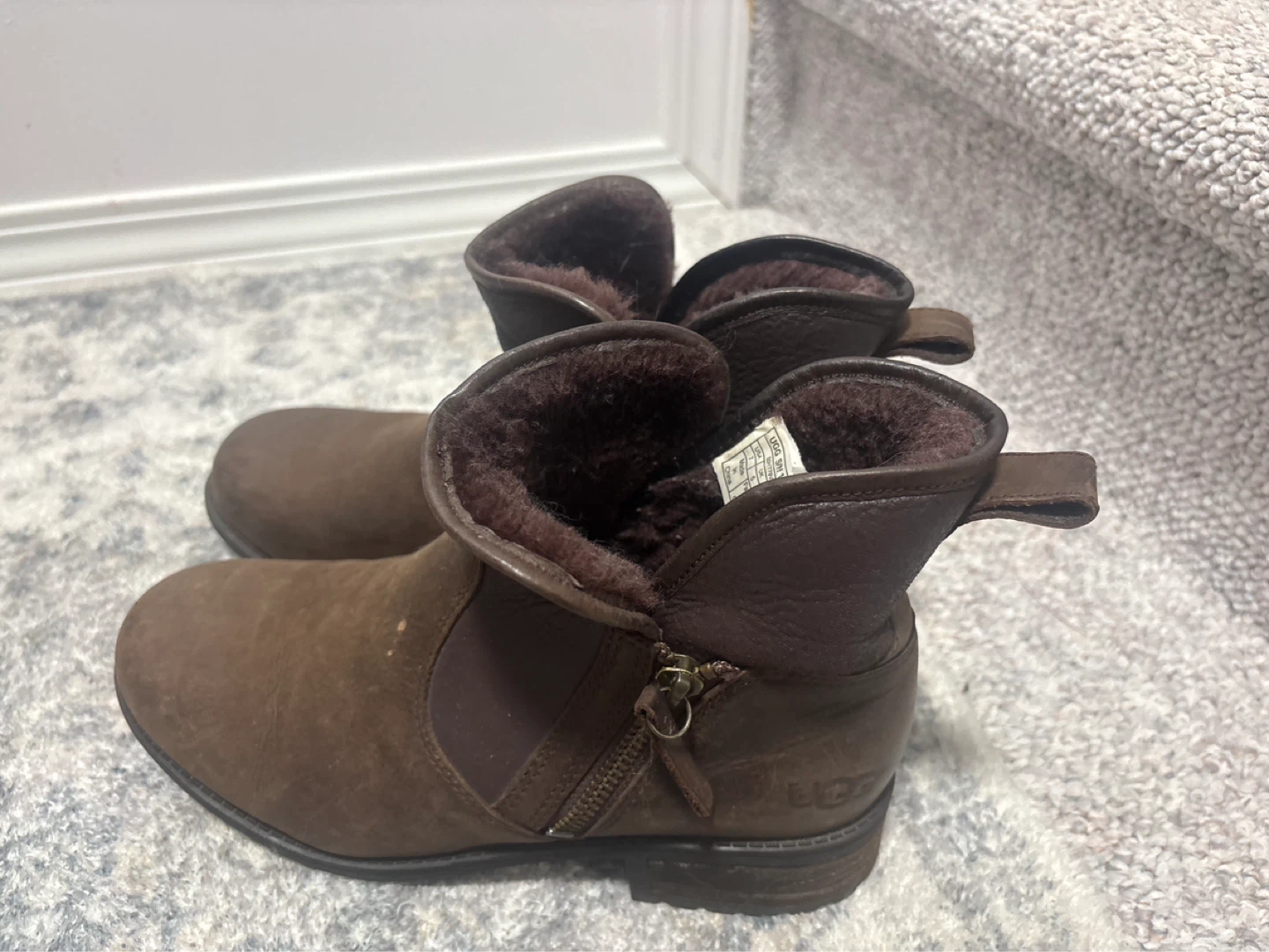 Brown UGG Ankle Boots with Fur Lining size 7 - photo 2