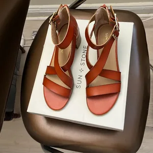 Sun + Stone Women's Strappy Block Heel Sandals