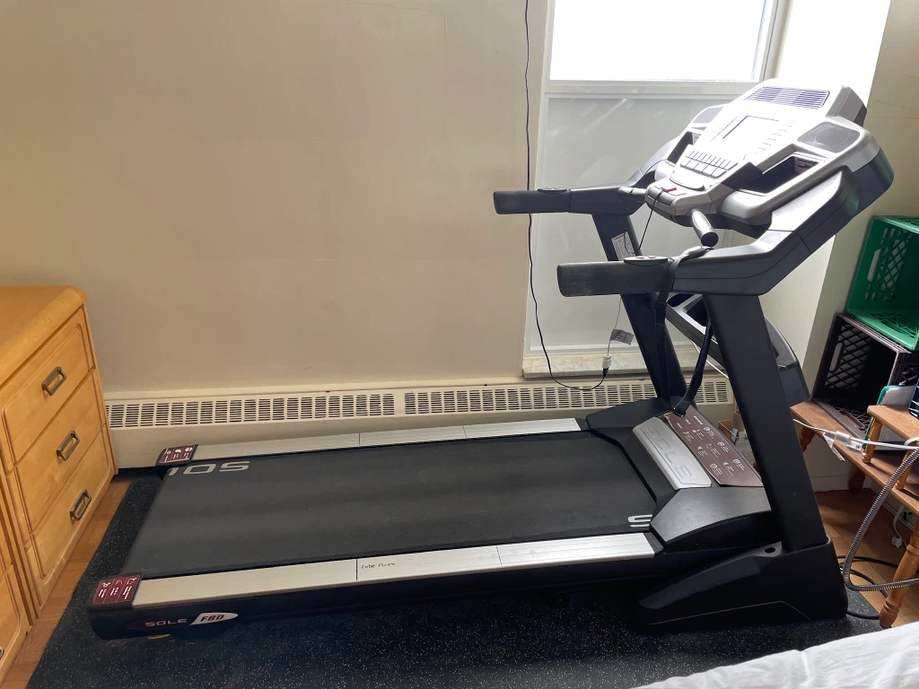 Sole F80 Treadmill - photo 2