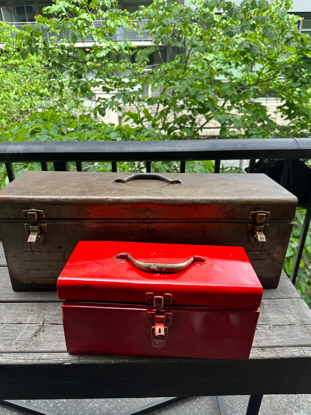 VINTAGE STEEL TOOL BOX ANTIQUE KITS MASTERCRAFT UNION BEACH