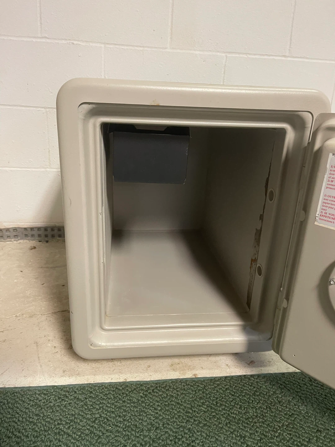 SENTRY safe - photo 2