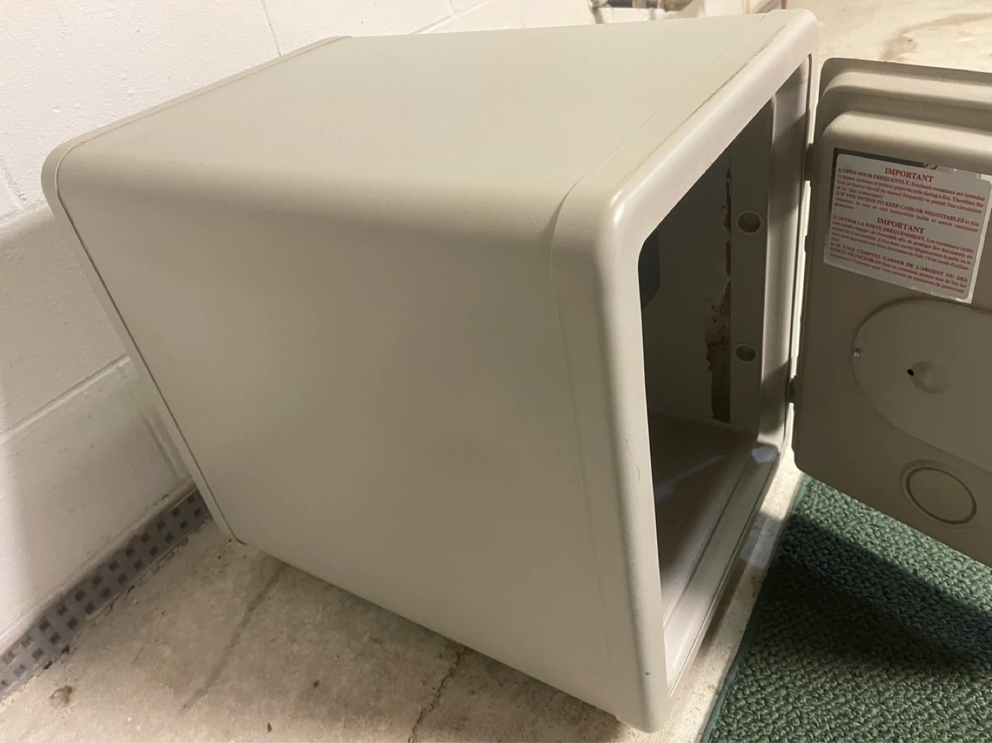 SENTRY safe - photo 4