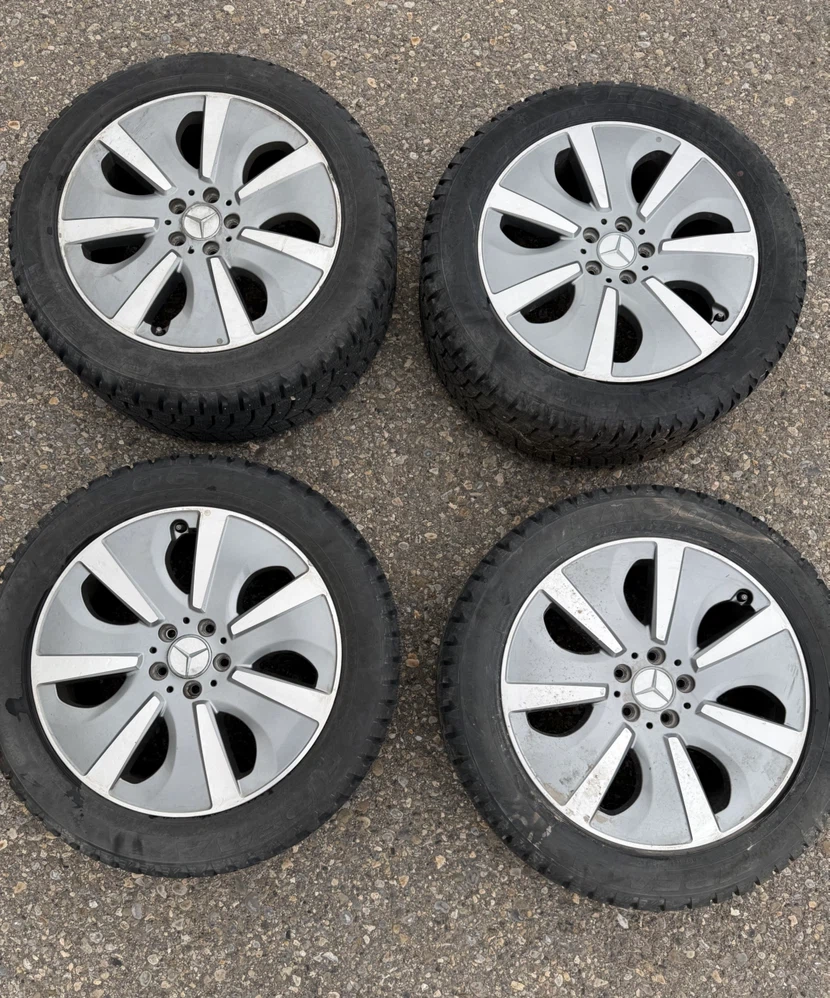 Set of 4 Mercedes-Benz Winter Wheels and Tires
