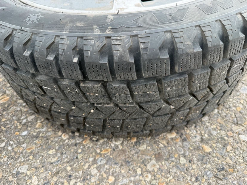 Set of 4 Mercedes-Benz Winter Wheels and Tires - photo 4
