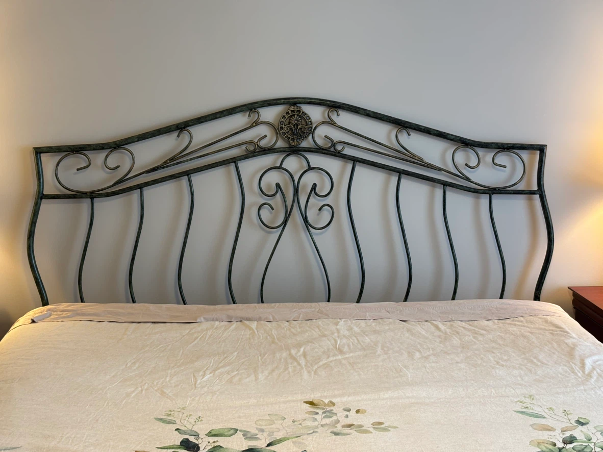 Metal Headboard (King Size) - Green/Gold Finish - photo 3