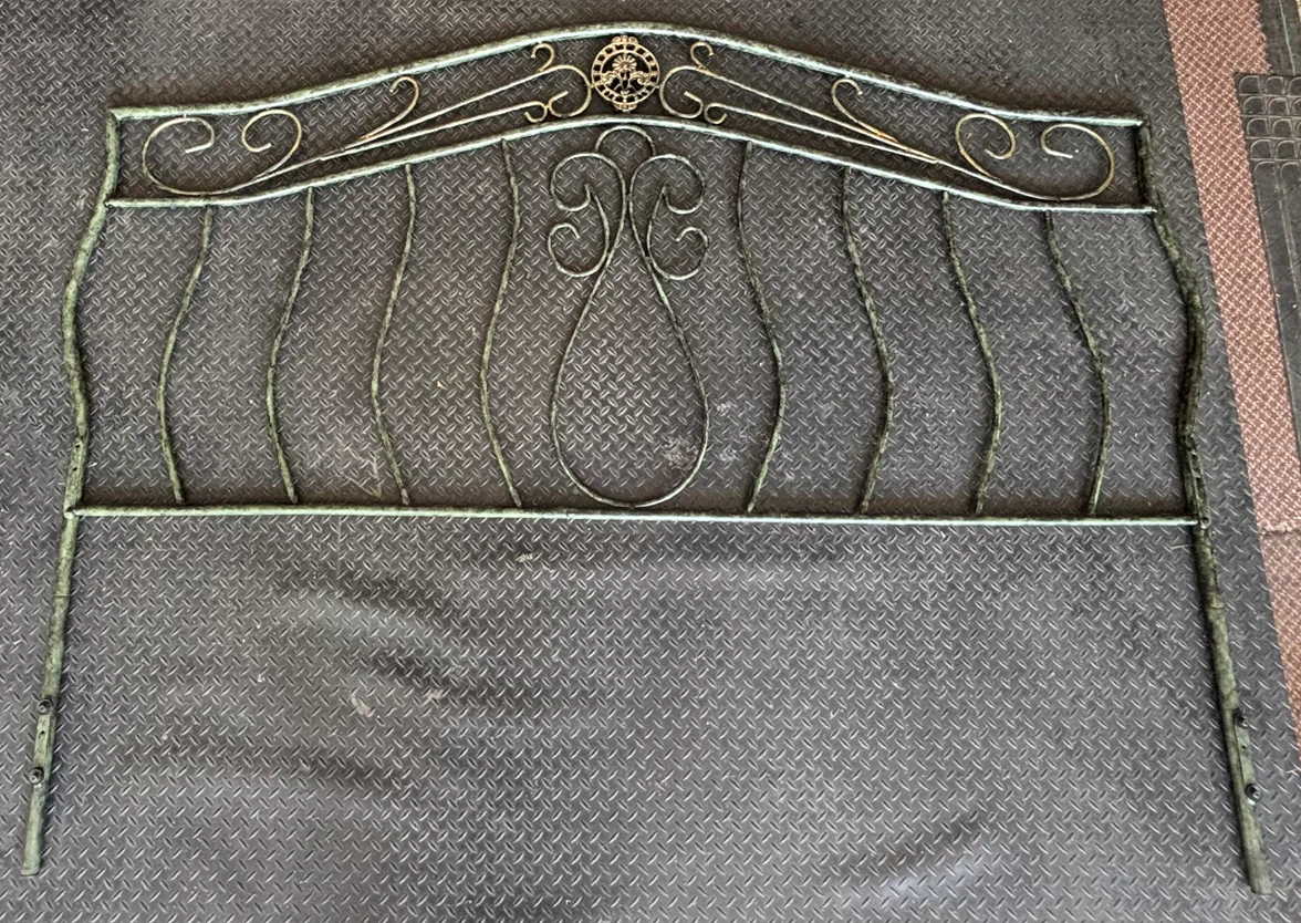 Metal Headboard (King Size) - Green/Gold Finish - photo 4