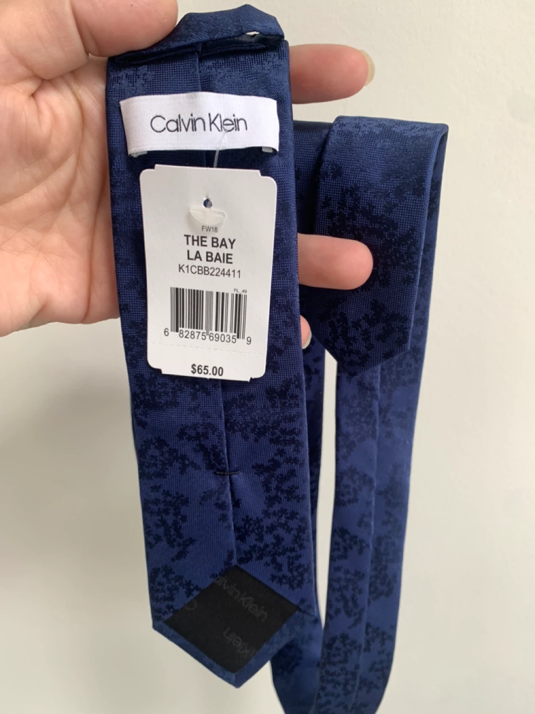 New With Tags - Calvin Klein Navy Blue Patterned Tie