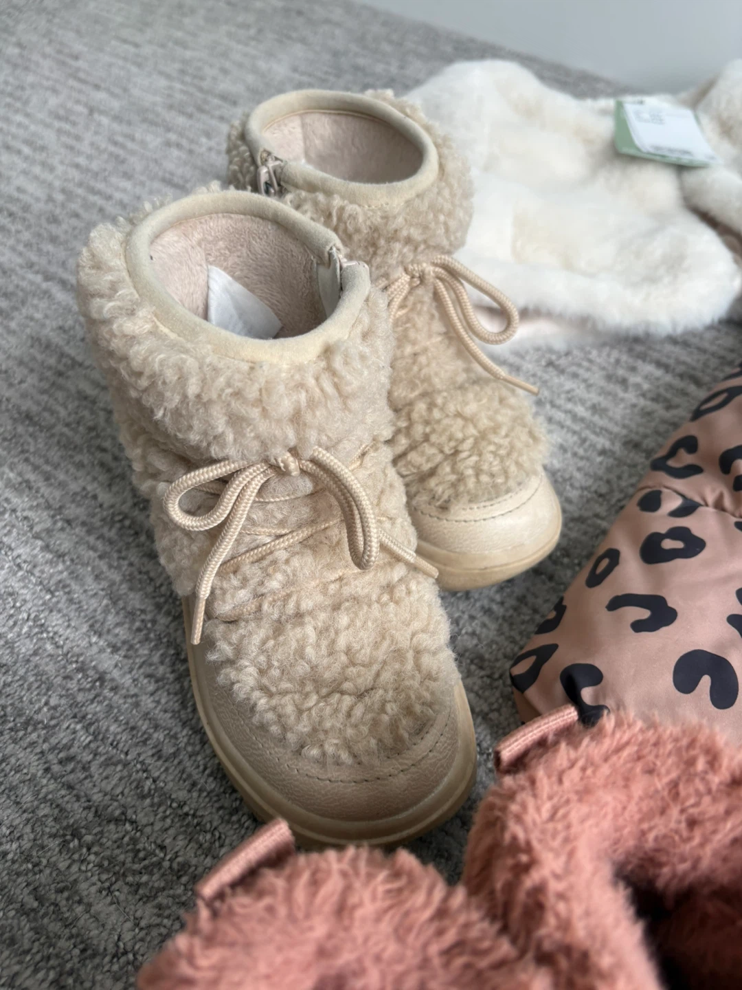 Kids Winter Clothing Bundle: Jackets, Snowsuit & Boots - photo 5