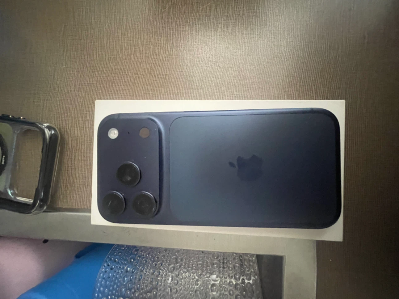 iPhone 17 pro - photo 4