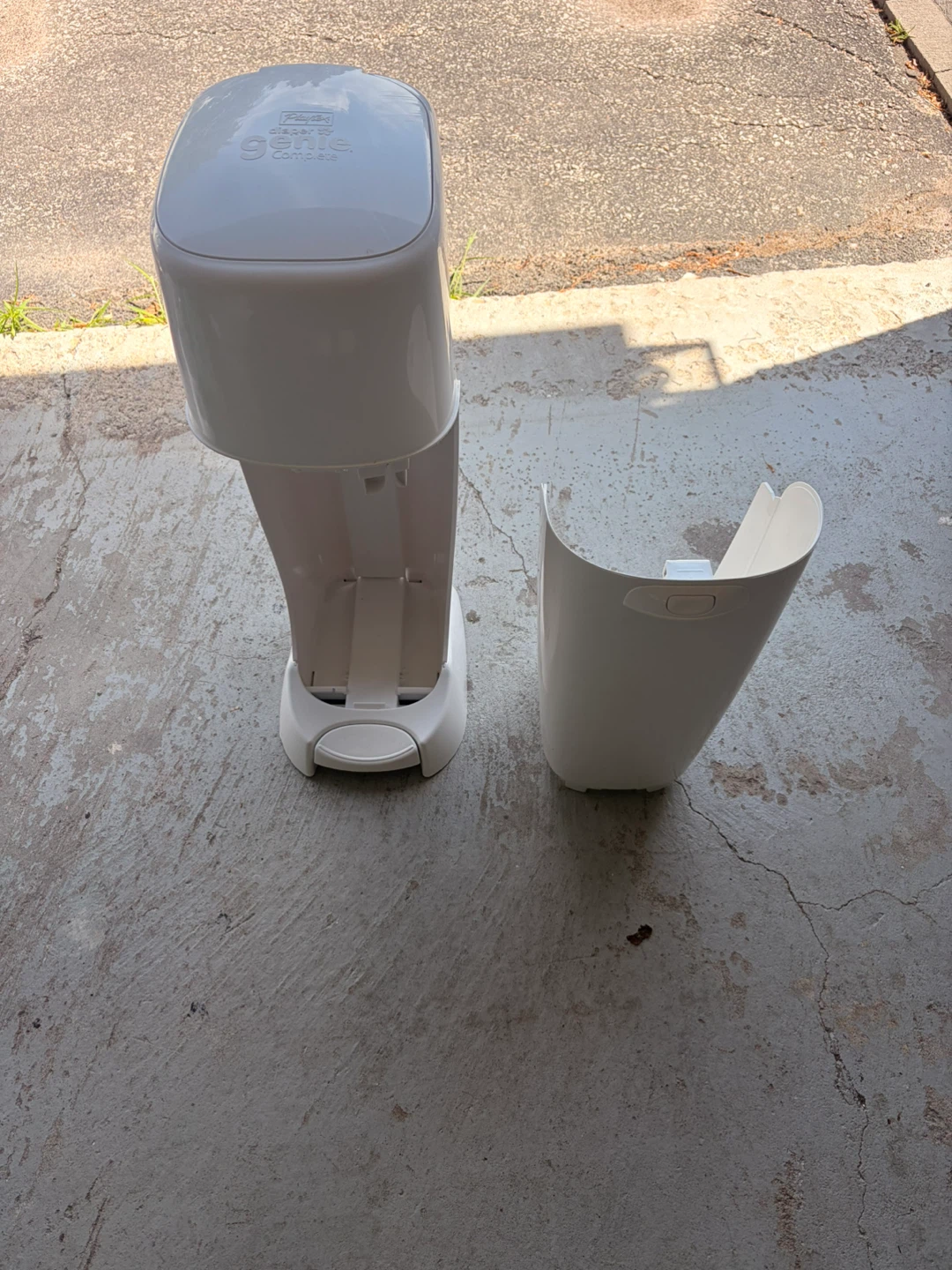 Ubbi Steel Diaper Pail/genie