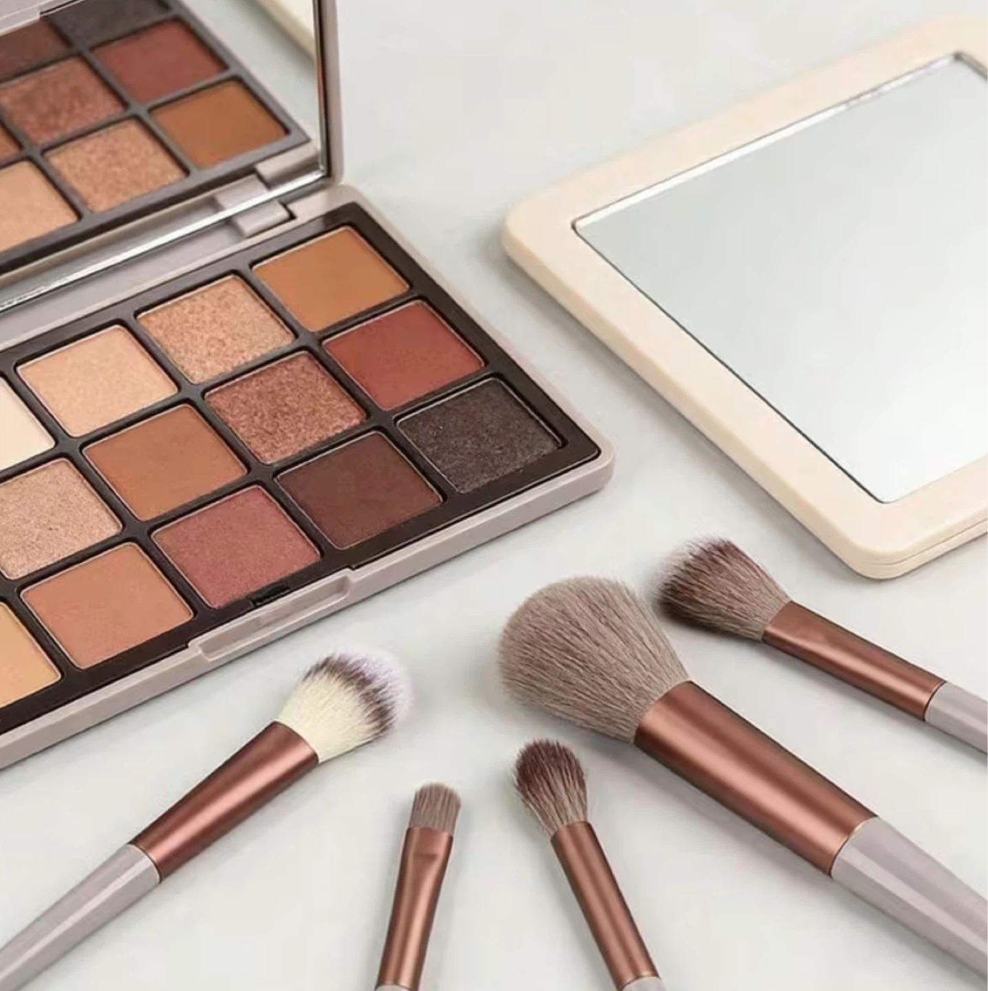 NEW 13-Piece Rose Gold Makeup Brush Set - photo 4