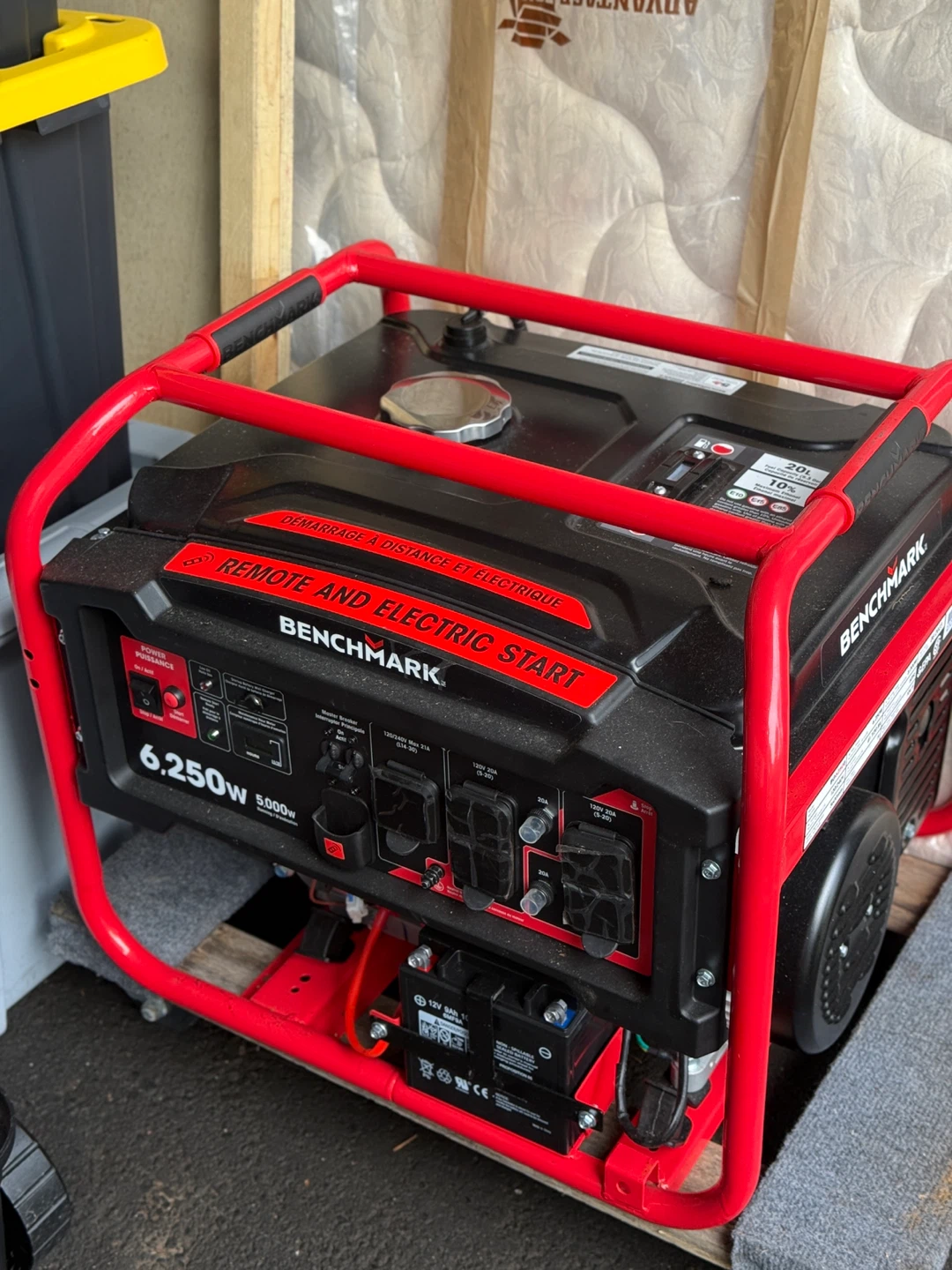 Benchmark 6250W 5000W Generator - Remote & Electric Start