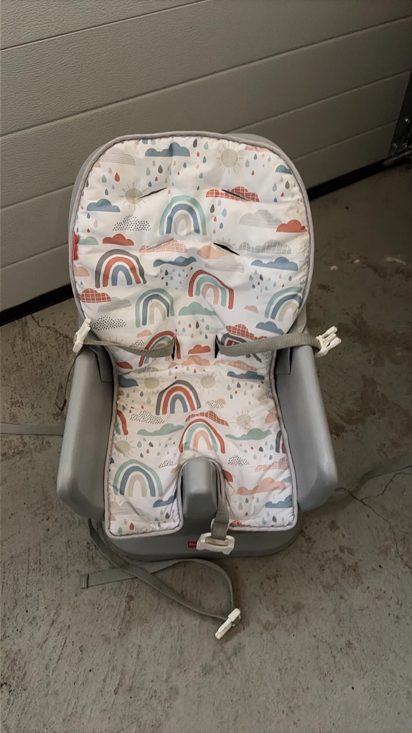 Fisher-Price Booster Seat with Rainbow Print