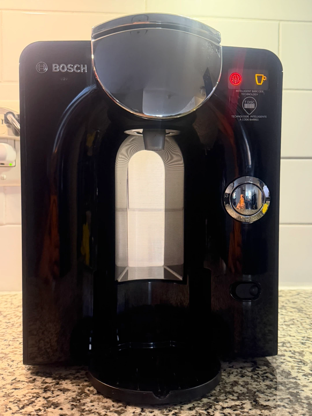 Bosch Tassimo Coffee Machine - photo 2