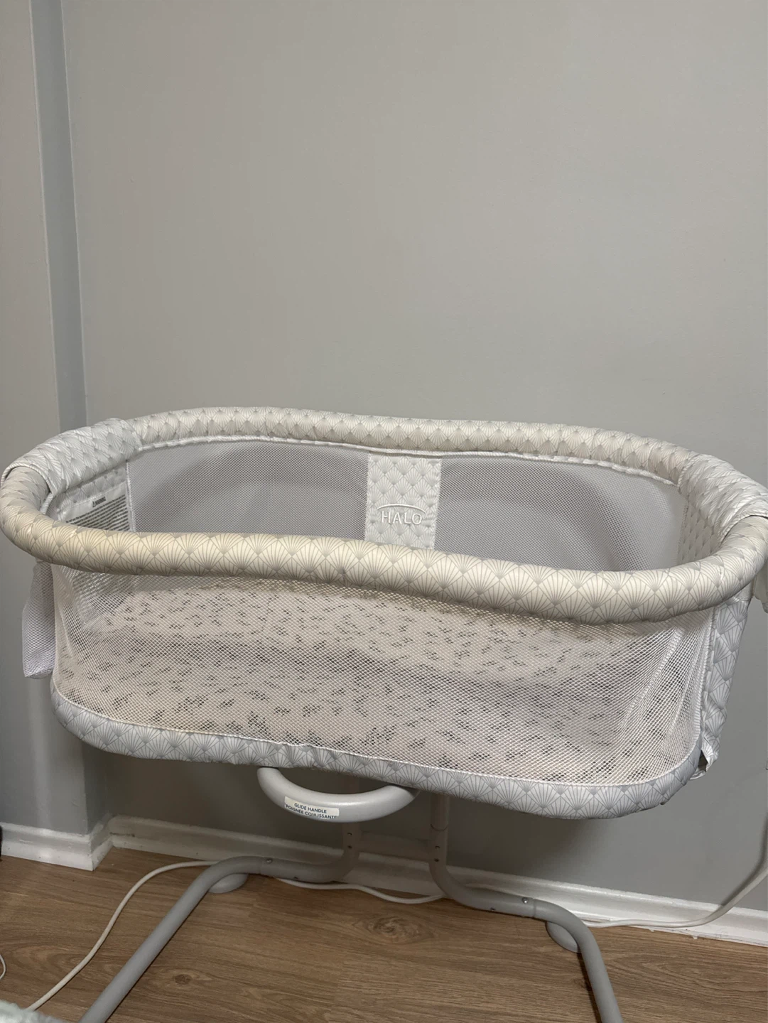 HALO BassiNest Swivel Sleeper