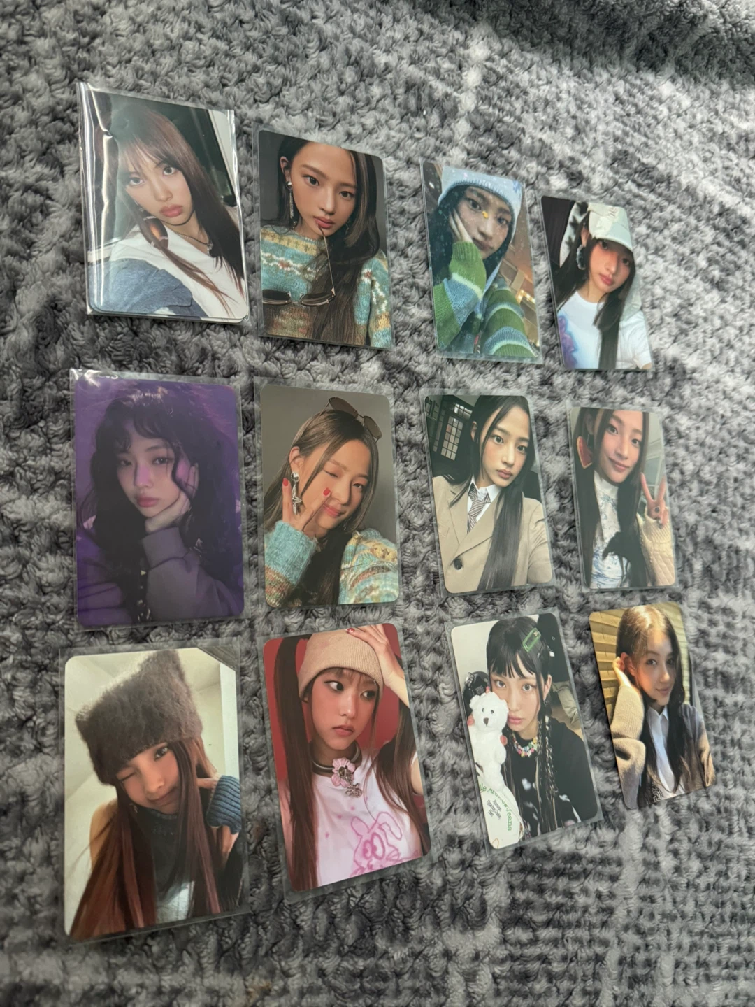 NewJeans Photocards