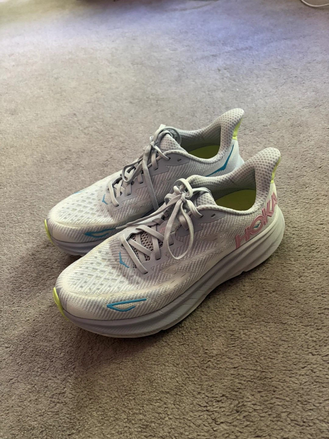 Women’s Hoka Clifton 9 - Size 10D - photo 4