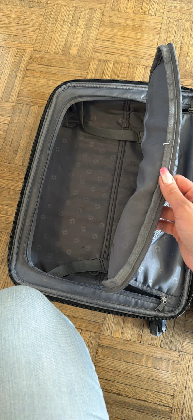 Swiss Gear Carry-On Luggage - photo 3